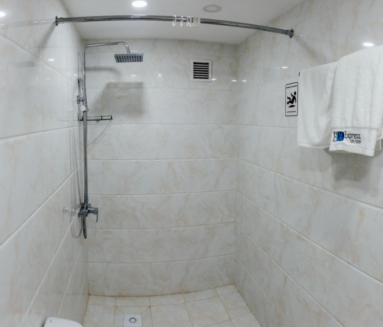 Express City Hotel Shymkent Eksteriør billede